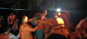 NDRF Rescues 12 Stranded Villagers from Flood-Hit Beed