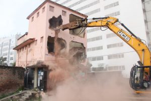 PCMC Demolishes 43 Homes in Wakad–Tathawade