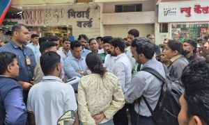 PMC Commissioner Naval Kishore Ram Inspects Garbage Collection Points