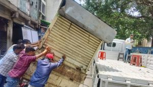 PMC Demolishes 5,000 Sq. Ft. of Illegal Structures in Anti-Encroachment Drive