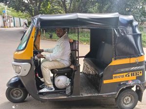 Pune Auto Driver Sets an Example of Honesty