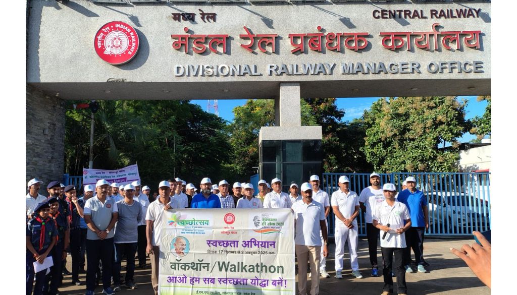 Solapur Division Walkathon Leads Swachhata Pakhwada Activities