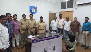 Youth Arrested in Pune with Two Country-Made Pistols and Cartridge Worth Rs 1 Lakh
