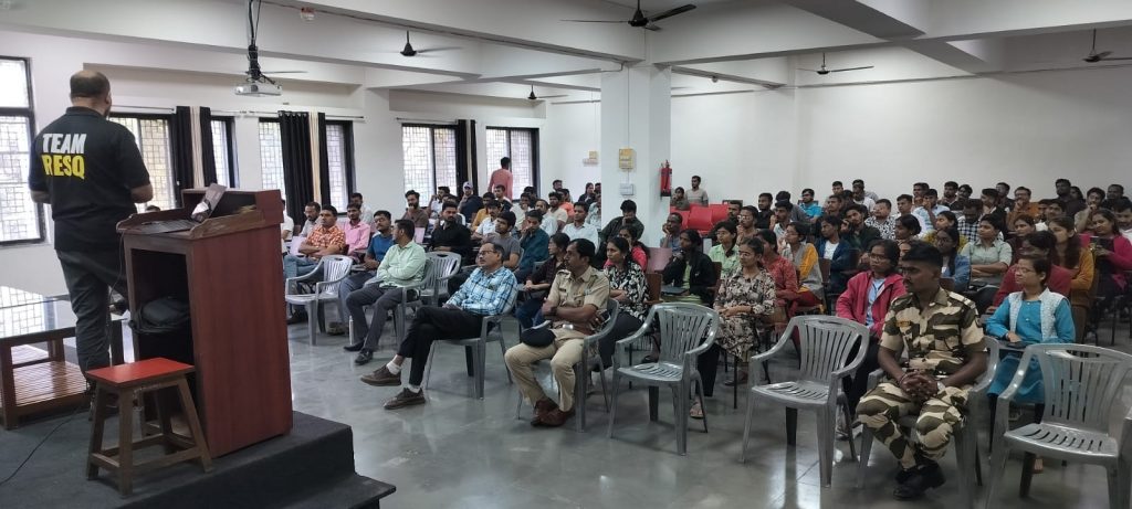 Awareness Workshop on Leopard Safety Held at Savitribai Phule Pune University