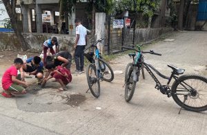 Kids Fix Pothole After Residents’ Complaints Go Unanswered