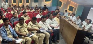 PMC Commissioner meets sanitation supervisors