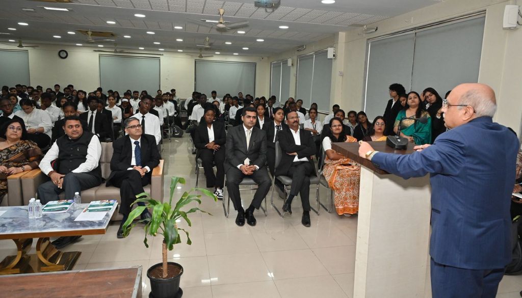 Vishwakarma University Hosts Alternative Dispute Resolution and Healthcare Summit 2025