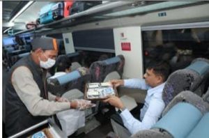 IRCTC Launches Meal Trials on 7 Routes