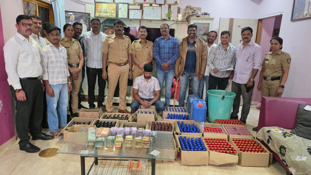 Rs 1.04 Crore Cash and Liquor Seized from Kondhwa House During Election Surveillance