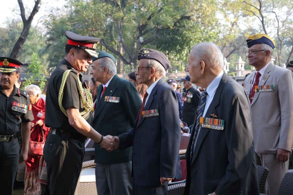 Southern Command Honours 1971 War Veterans and Veer Naris on Vijay Diwas