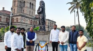 Students, Activists Remember Dr Baba Adhav at SPPU Tribute Meeting