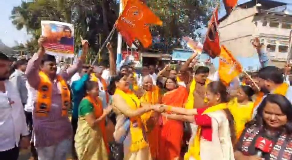 Thackeray Brothers’ Alliance Sparks Celebrations Among Party Workers in Pune