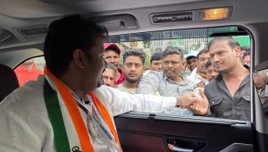 Amol Balwadkar with people