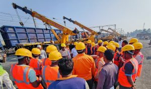 Bhigwan Records New Freight Milestone as Solapur Division Begins Steel Bars Unloading