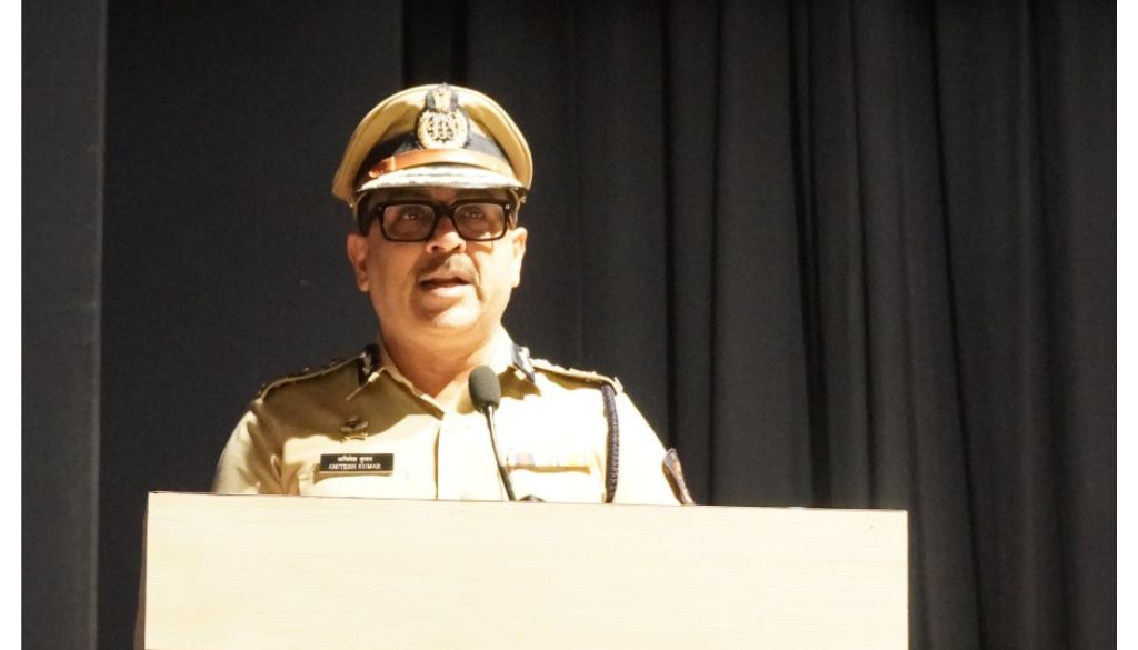 Citizens Step Up as Digital Traffic Watchdogs, Five Felicitated by City Police