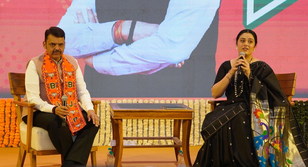 Fadnavis with Girija Oak
