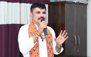 Lahu Balwadkar Focuses on Development-Centric Campaign in Ward 9
