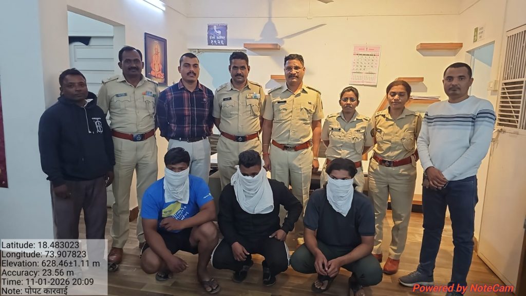 Pune Forest Department Rescues 6 Protected Parakeets in Yerwada