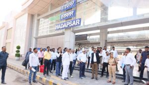 Central Railway GM Inspects Stations