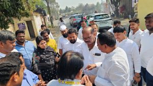 MLA Bapusaheb Pathare Reviews Ongoing and Pending Civic Works in Lohgaon–Wagholi Area
