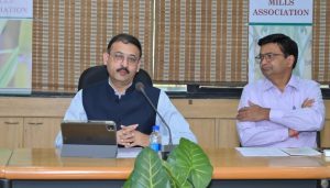 Maharashtra State Roundtable Sets Direction for Scalable Model to Support Migrant Sugarcane Cutters
