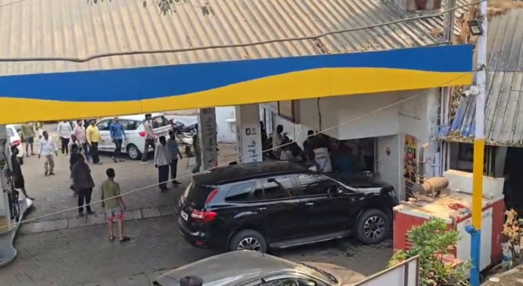 Argument Over Rs 1 Change Leads to Petrol Pump Vandalism Near Lonavla