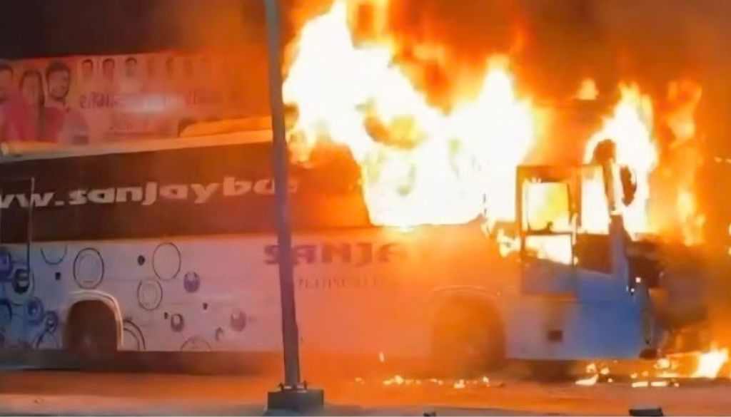Bus Catches Fire on Pune–Ahilyanagar Highway