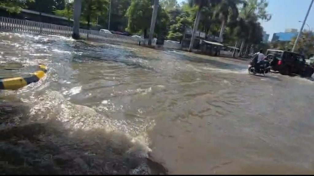 Canal Burst Triggers Flooding Near Magarpatta