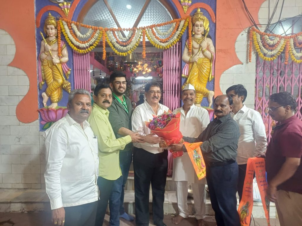 Muslim Khan Family Continues 4-Generation Tradition at Ramwadi Temple