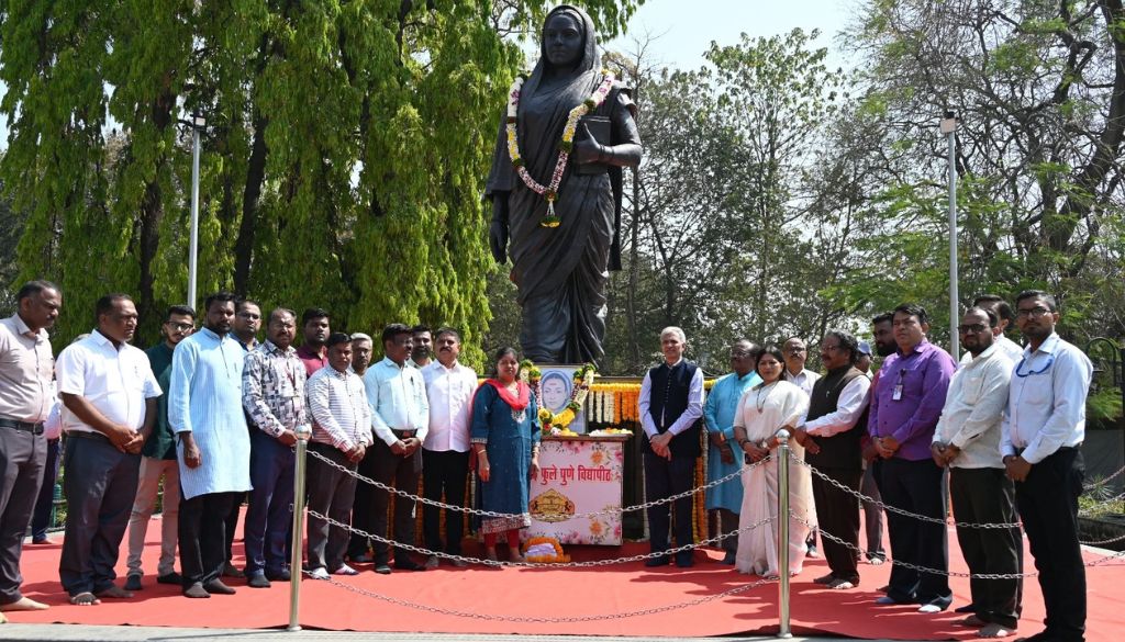 Savitribai Phule Pune University Pays Tribute to Krantijyoti Savitribai Phule on Death Anniversary