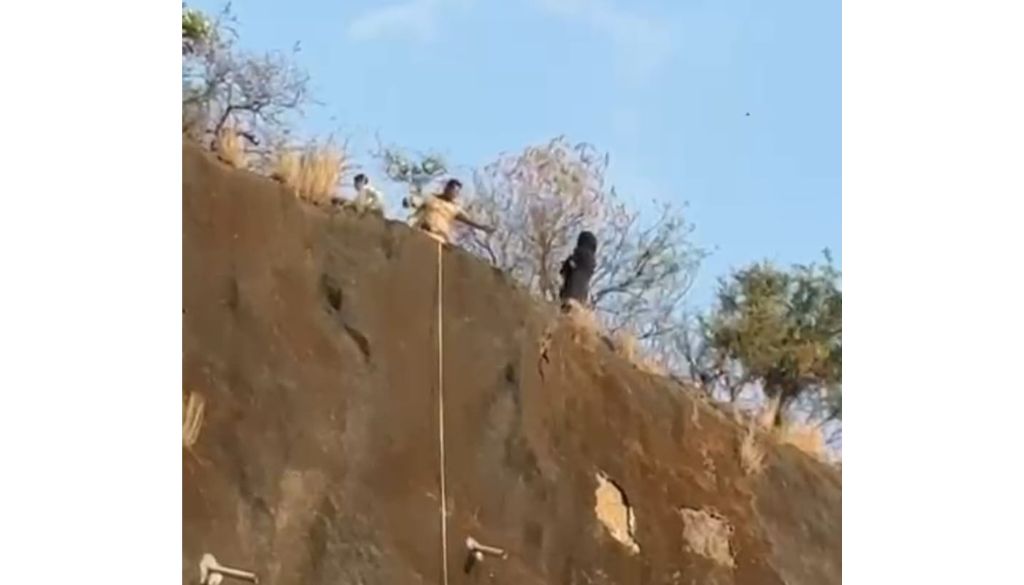 Swift Response by Cops Saves Woman Planning to Jump from 200-ft hill