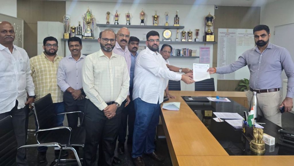 The Petrol Dealers Association, Pune