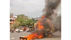 Goods Tempo Catches Fire Near Warje Bridge