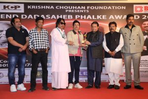 Actor Shantanu Bhamare Receives ‘Best Actor’ Award