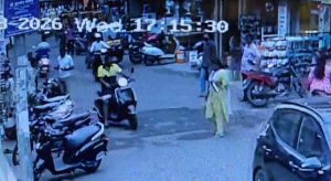 CCTV Captures Suspect Who Allegedly Placed Bomb-Like Object at Hadapsar Hospital