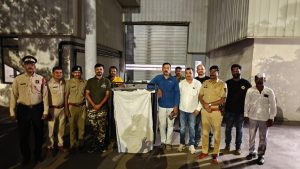 Leopard captured at Mercedes Benz plant in Chakan