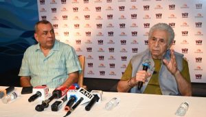 Naseeruddin Shah and Paresh Rawal at Pune Festival Opening