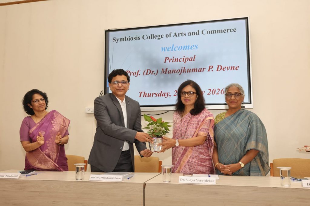 Symbiosis College of Arts and Commerce Welcomes Prof. (Dr.) Manojkumar P. Devne as New Principal