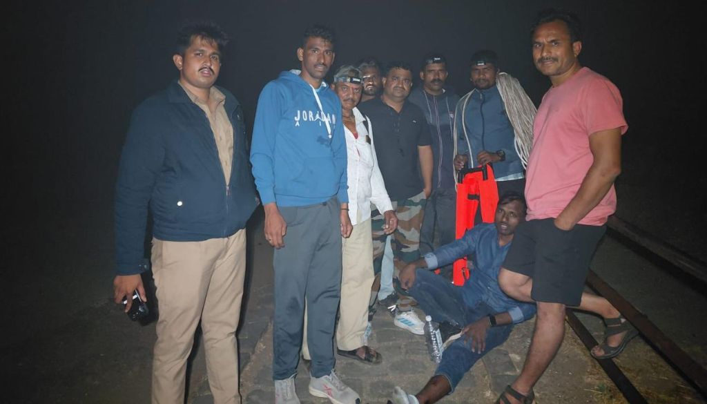 Tourist Rescued After Falling into 150–170 ft Gorge at Sinhagad Fort