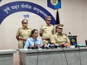 Fake Call Centres in Amanora Mall Raided