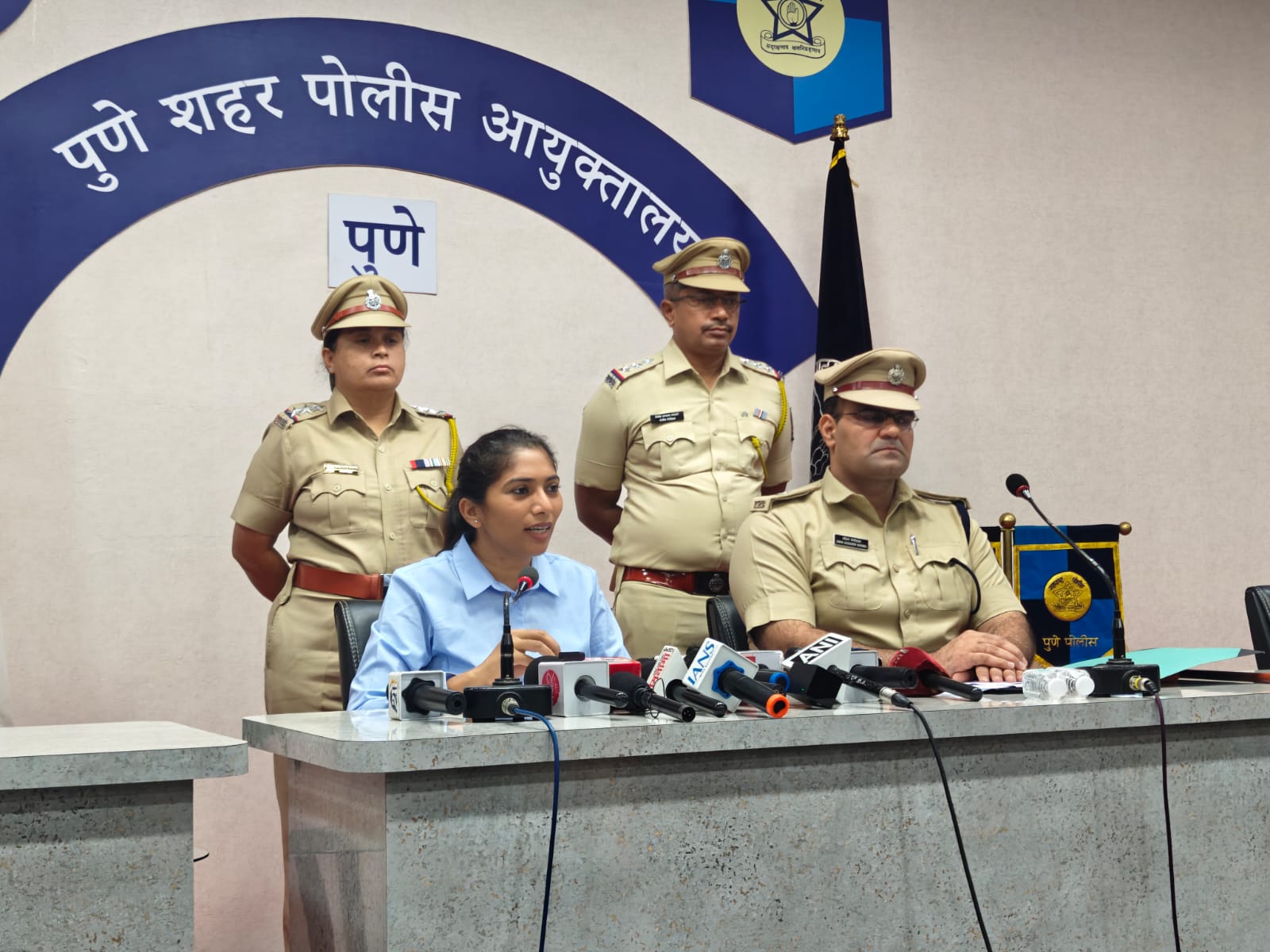 Fake Call Centres in Amanora Mall Raided