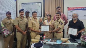 Kalyani Nagar Residents Honour Yerwada Police Officers for Exceptional Community Service