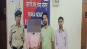 Minor Girl Found Alone at Nagpur Railway Station Reunited With Guardian After RPF Intervention