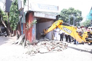PCMC Removes Illegal Constructions Spread Across 1,858 Sq M for Thergaon Road-Widening Project