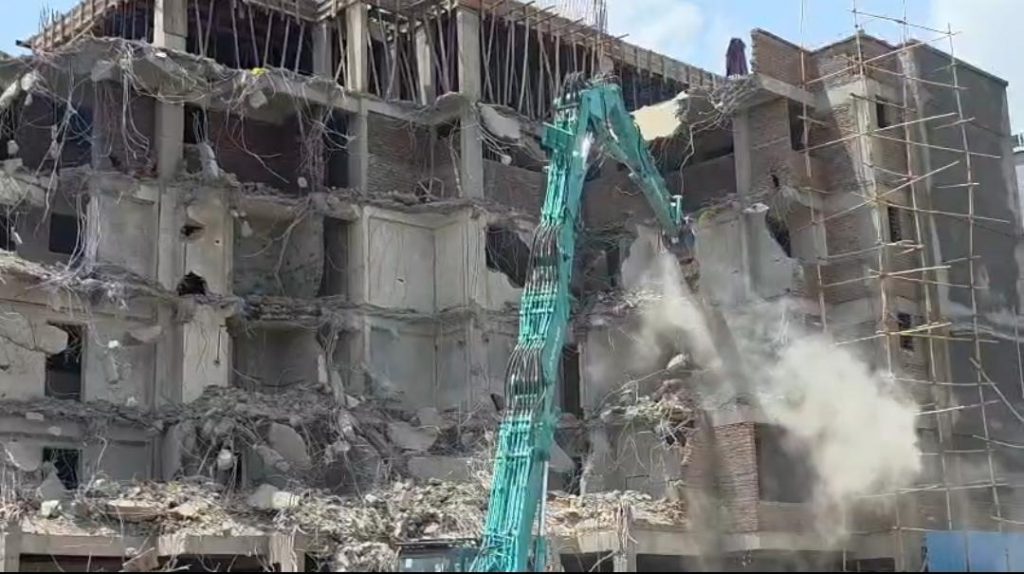 PMC Demolishes 12 Illegal Buildings in Wagholi