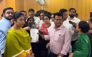 Residents Protest Outside PMC Over Contaminated Water Supply