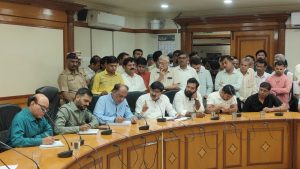 Societies Demand Action Against Builders, Oppose PCMC's Wet Waste Mandate