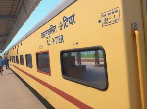 AC Complaint on Danapur–Hadapsar Train