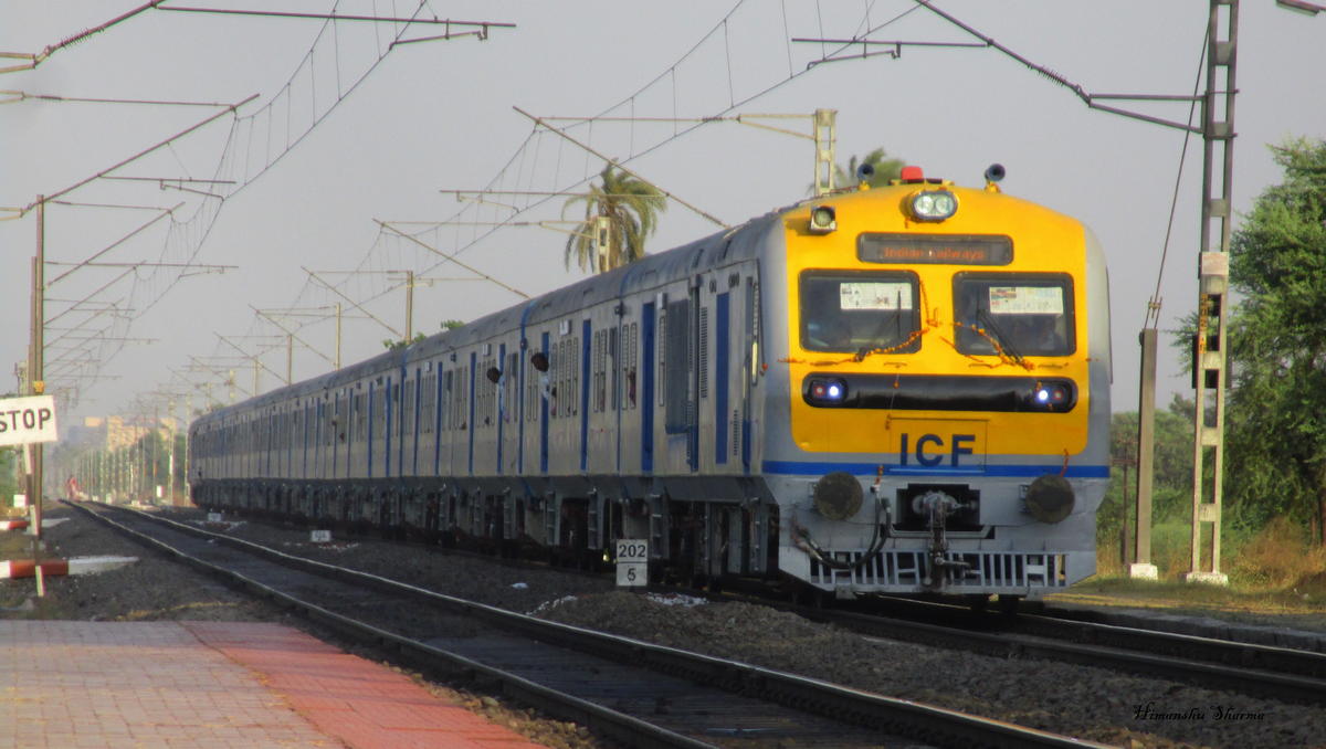 Daund–Pune DEMU