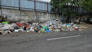 Garbage Dump at Vaiduwadi's Late Chandrakant Tatyaba Shinde Chowk Sparks Health Concerns